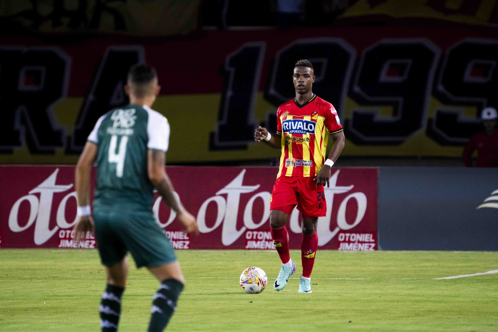 En una noche de golazos, Cali igualó 2-2 con Pereira en el debut de Liga