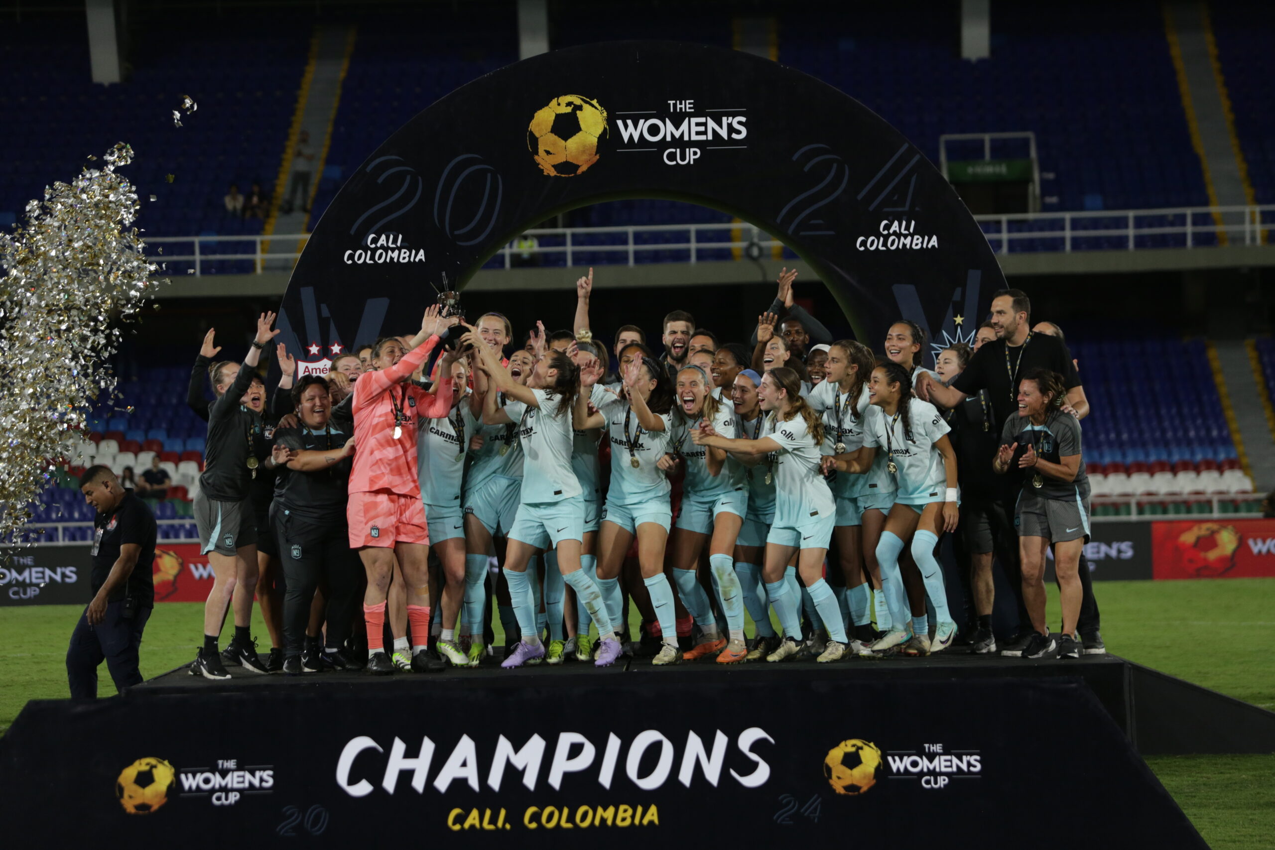 El equipo de EE.UU. Gotham FC, campeón del torneo de fútbol femenino internacional The Women’s Cup