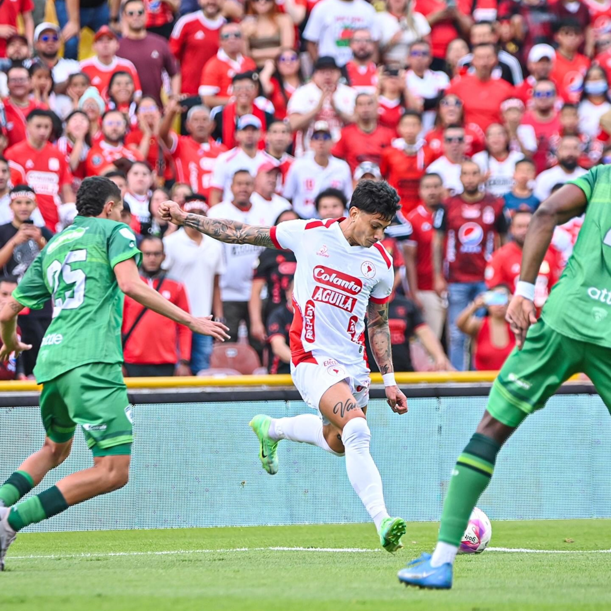 América empató 2-2 con Equidad en Bogotá y continúa líder del FPC
