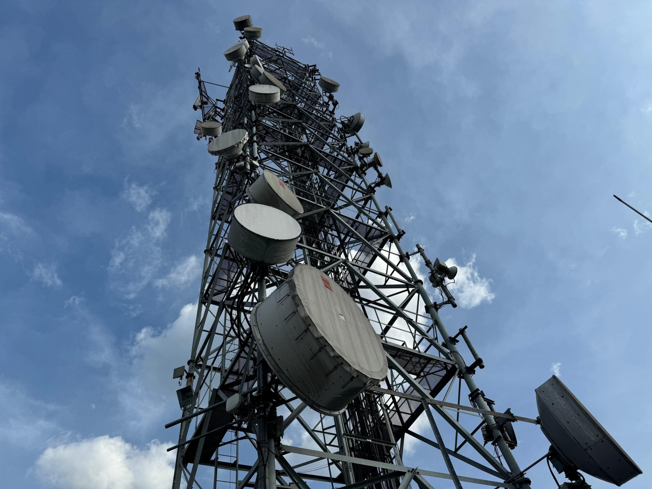 Movistar amplía la cobertura y mejora la señal de su red móvil