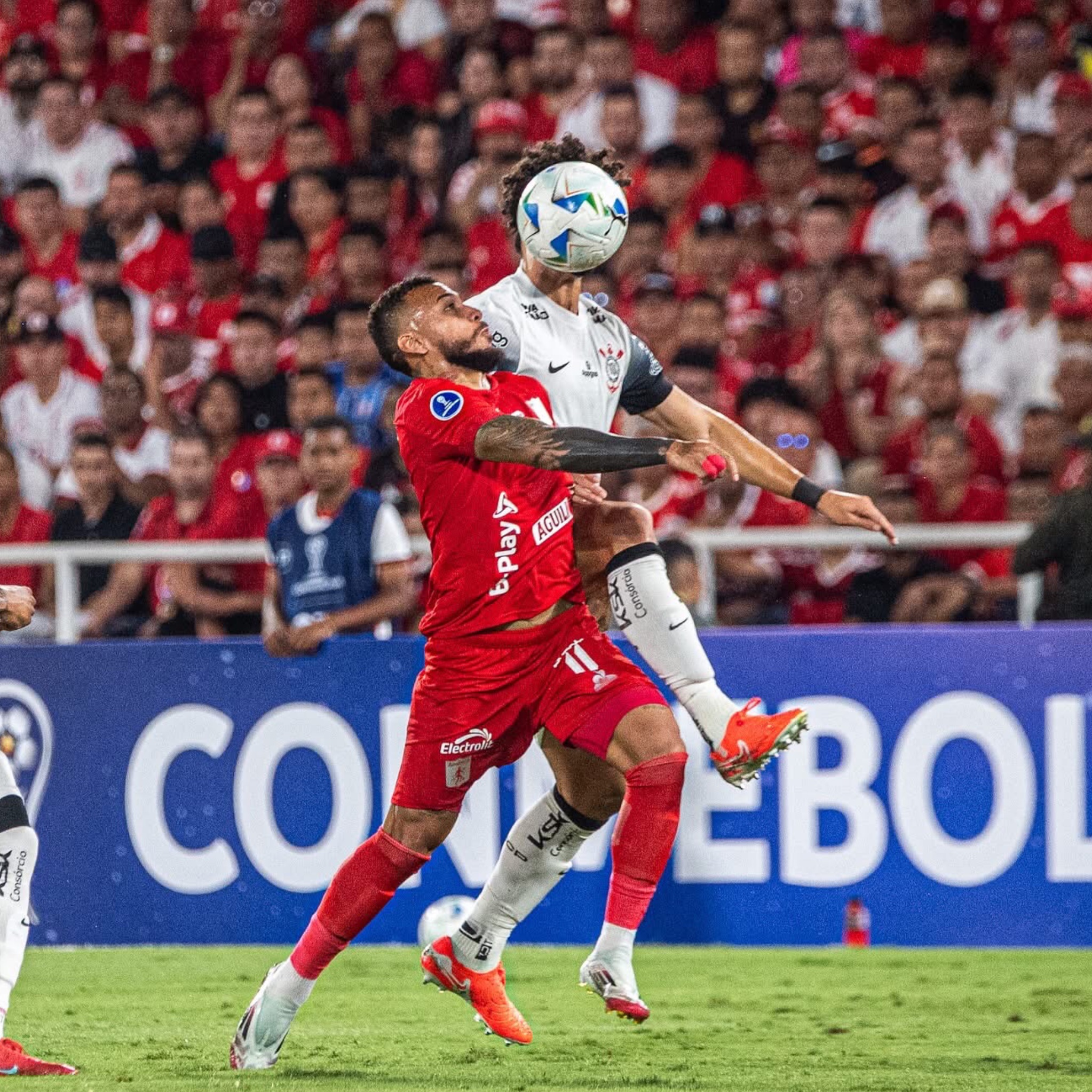 América no cerró el partido y empató 1-1 con Corinthians: Deberá recuperar puntos de visitante en Sudamericana