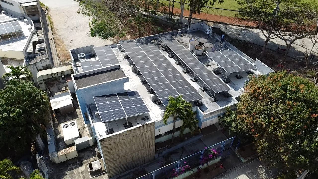 Movistar avanza hacia la energía 100% renovable con la instalación de 2.200 paneles solares