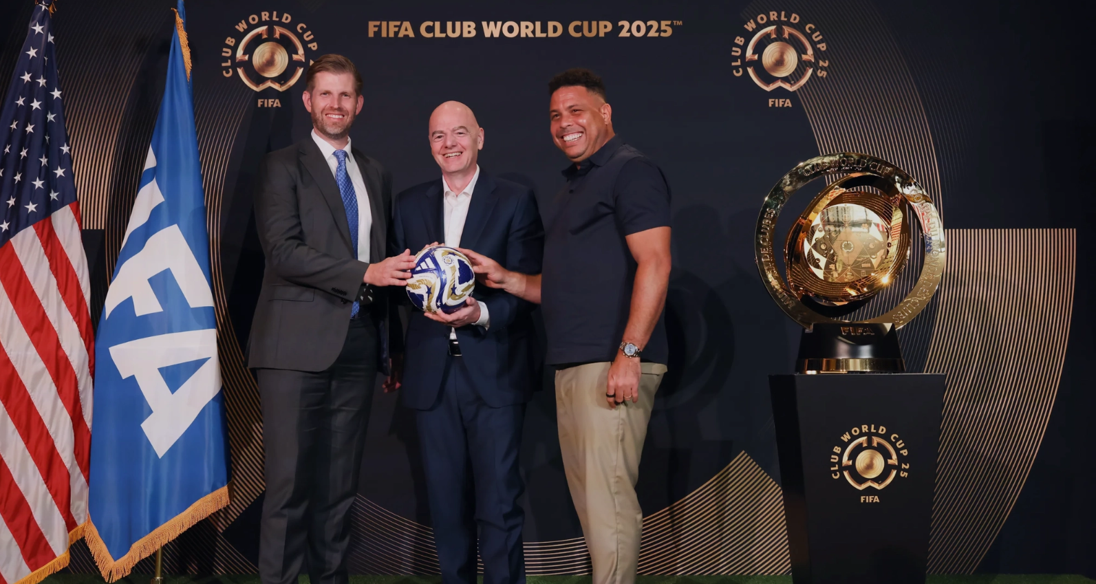 Brilla en lo alto: el trofeo del Mundial de Clubes 2025 se presenta en la Torre Trump