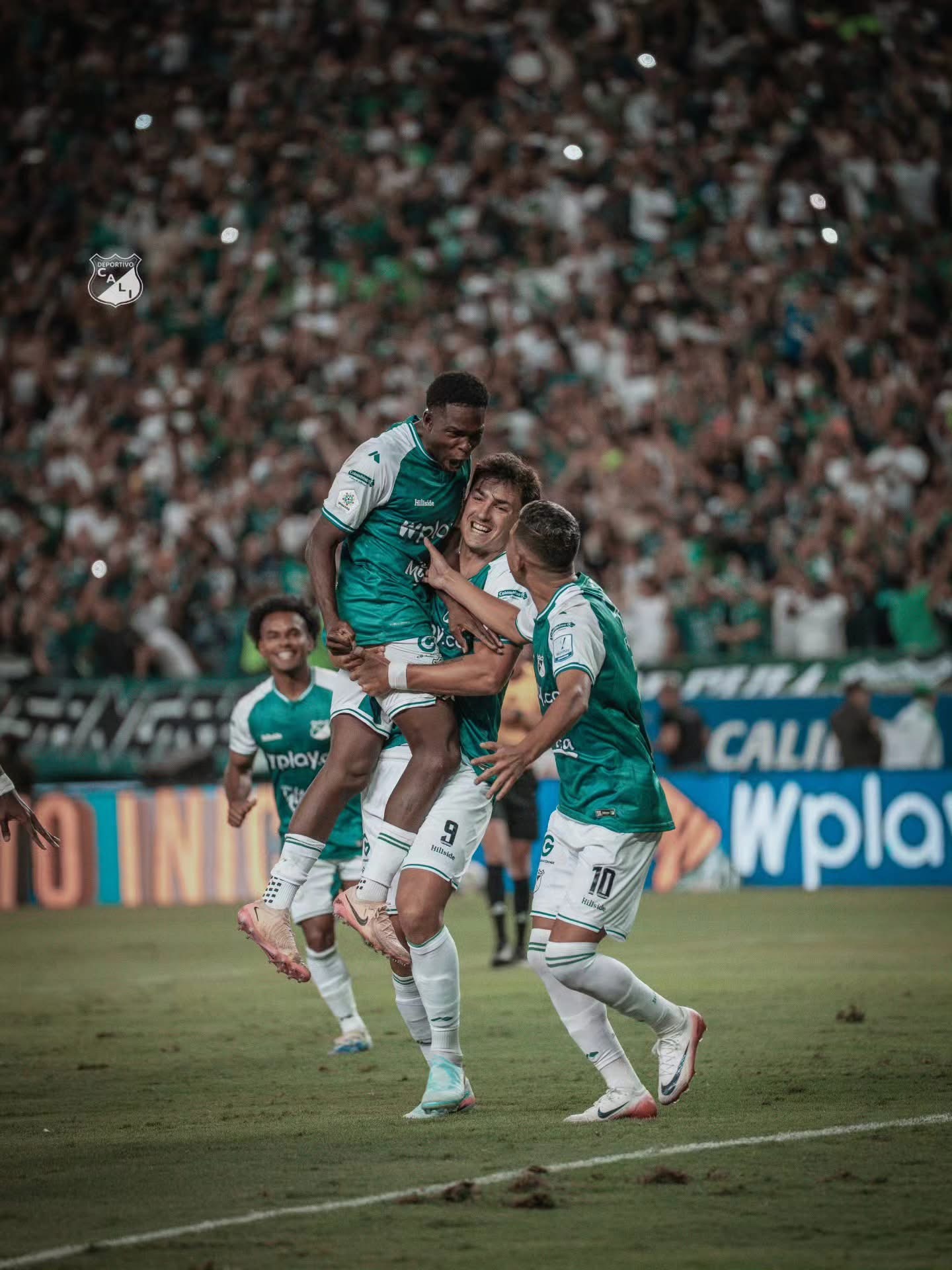 Cali se hizo fuerte en casa y venció 3-1 a Medellín en el debut ante su gente