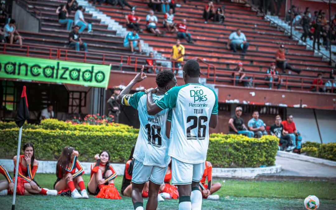 Con doblete de Hurtado, Cali venció 2-0 a Cúcuta en el regreso de Dudamel