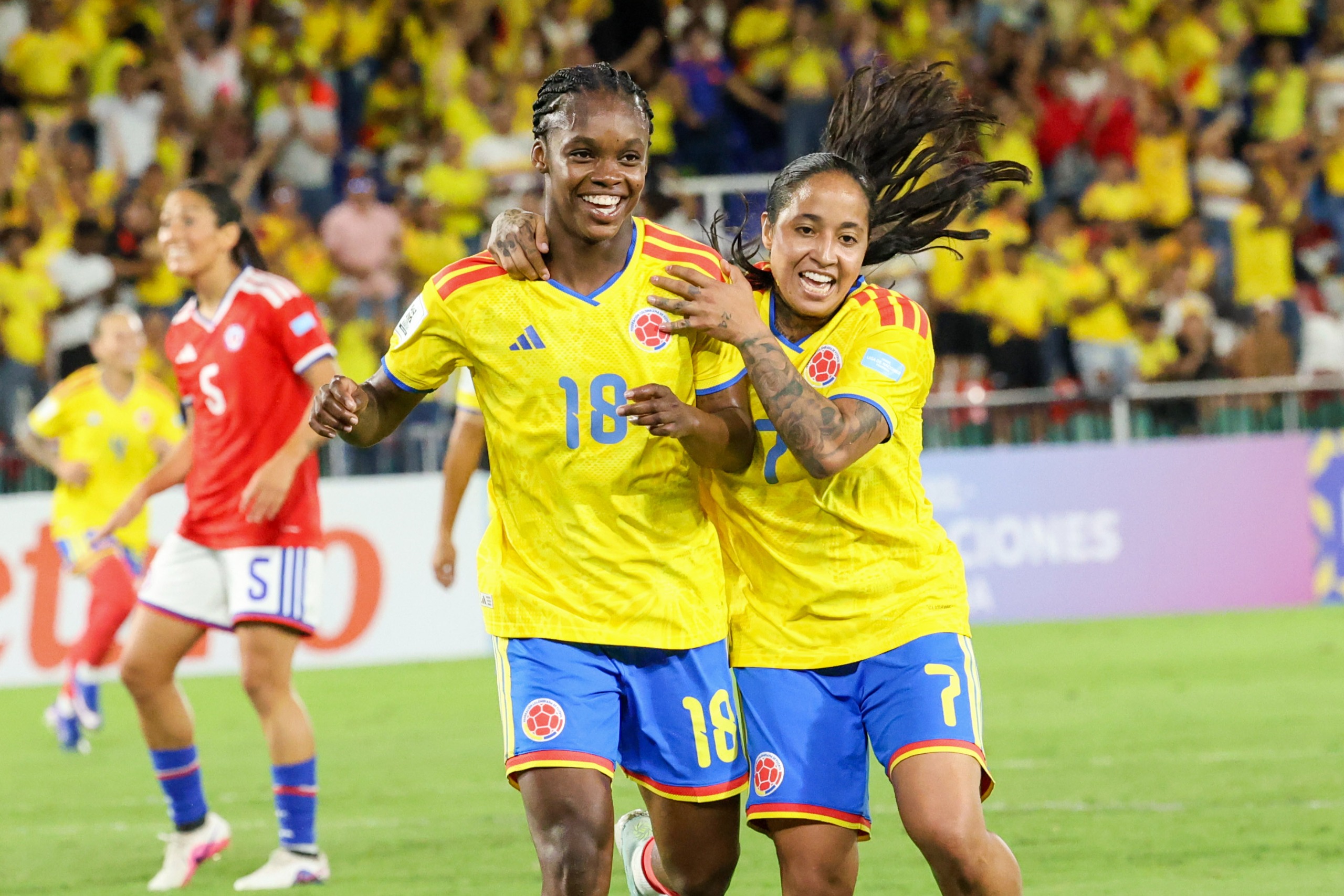 Con Linda Caicedo en modo estelar, Colombia venció 2-0 a Chile y se acerca a la clasificación al Mundial Femenino de 2027