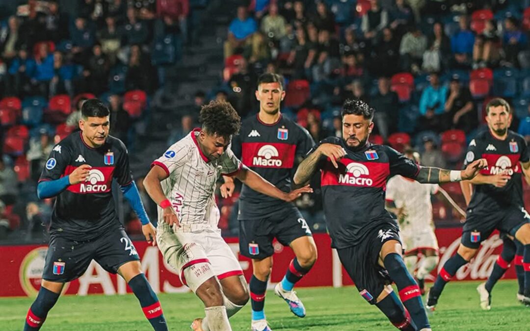 América cayó 2-0 frente a Tigre y sumó su primera derrota en Sudamericana 2026