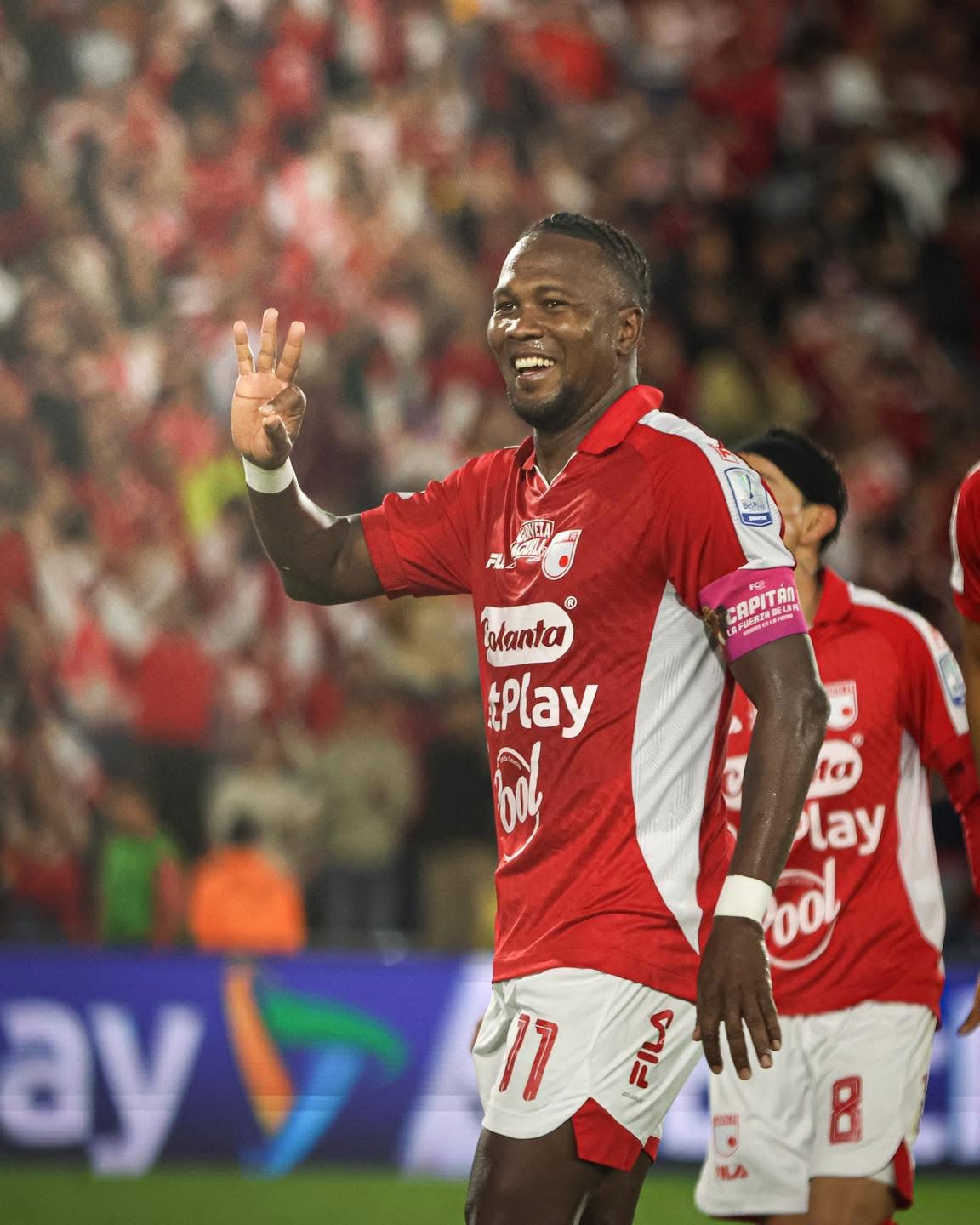 ¡Vergüenza! América quedó eliminado tras caer goleado 4-0 ante Santa Fe en El Campín