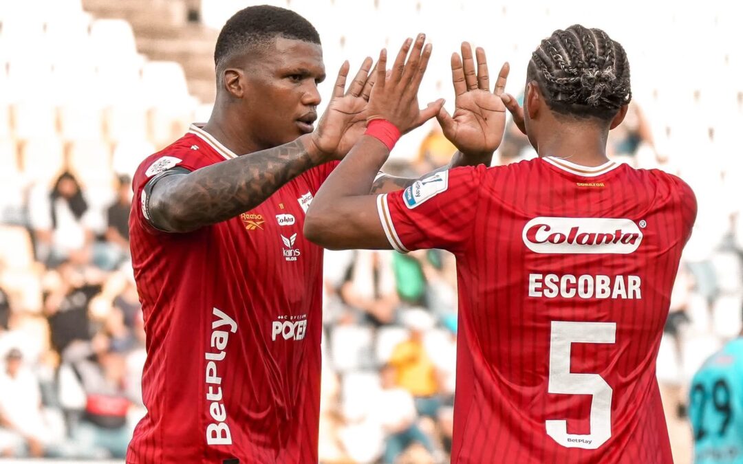 América continúa en lo más alto: empató 2-2 con Jaguares y sigue invicto