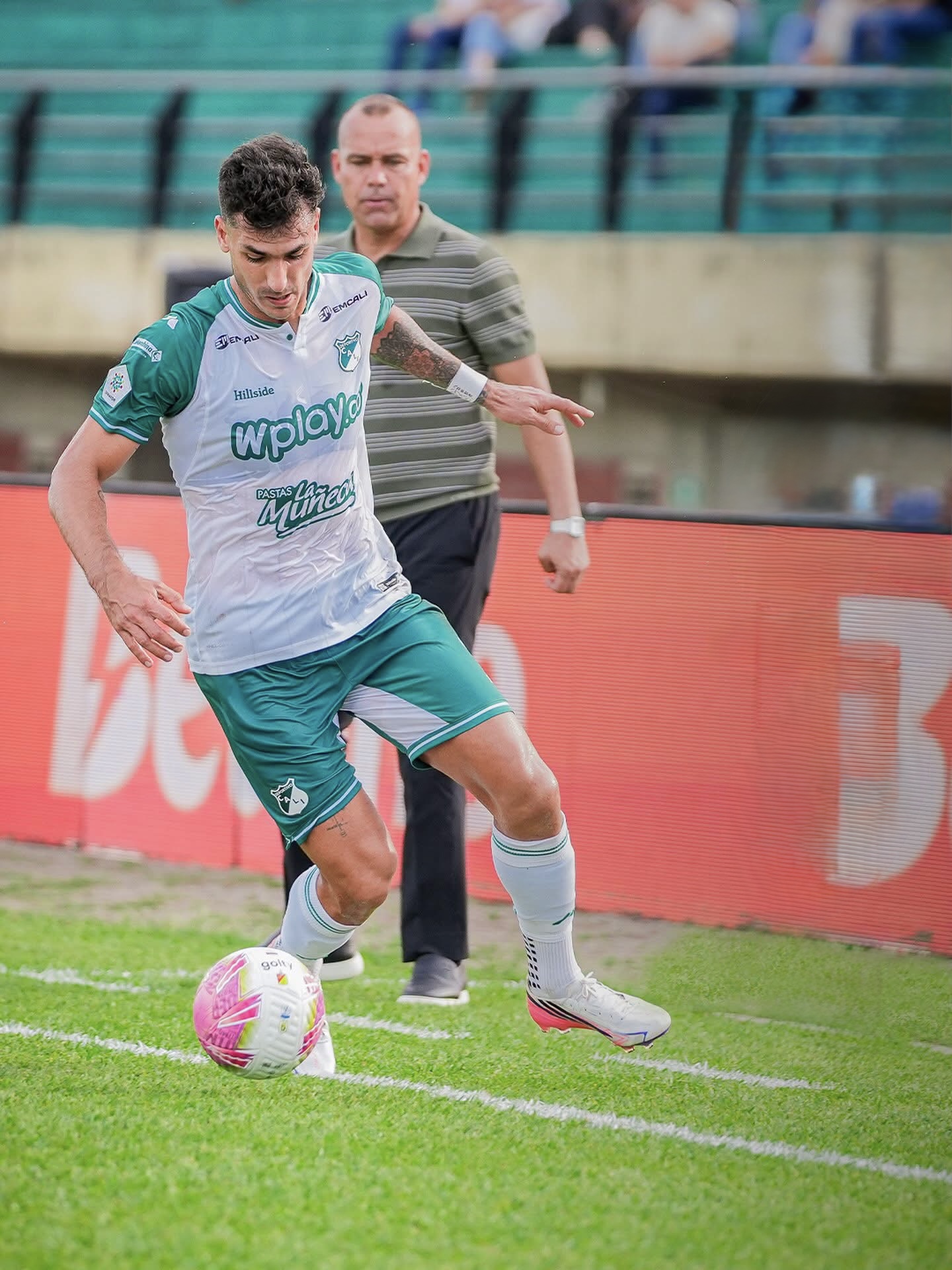 Con diez hombres, Cali igualó sin goles ante Pereira y dejó escapar la chance de igualar al líder