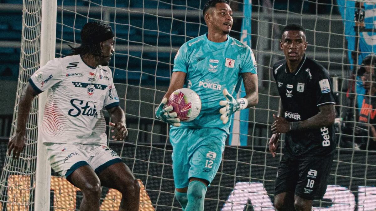 América venció 2-1 a Fortaleza y sigue en la pelea por el punto invisible en el FPC